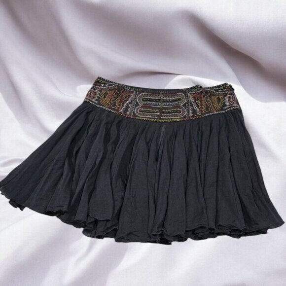 Free People ✦ Boho Charcoal Grey Mini Skirt ✦ Embellished Waistband XS EUC - Picture 2 of 8